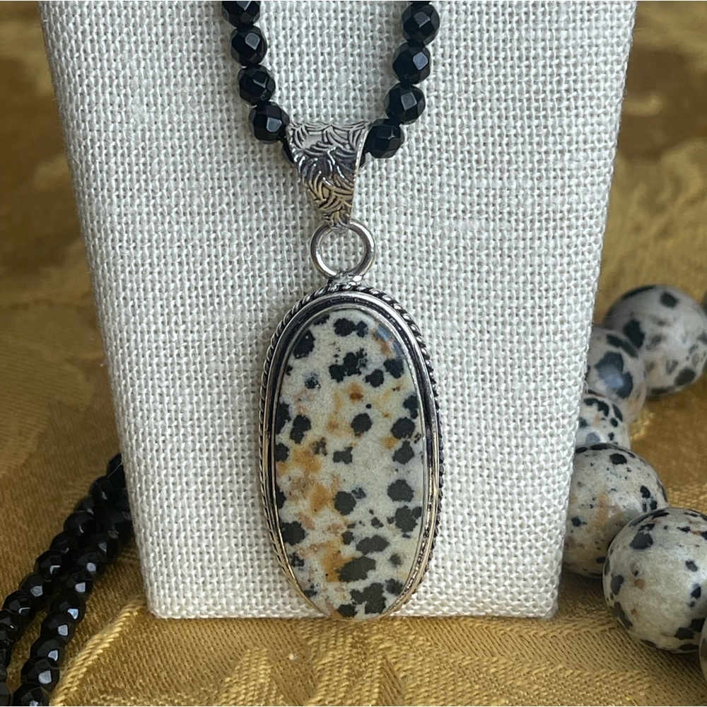 Goal Crusher is a 925 SS blk Onyx chain with Dalmatian Stone! Stunning 😍